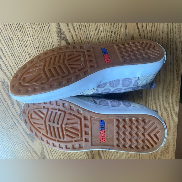 Xtratuf Leather Deck Shoe Sand dollar pattern - Picture 6 of 11